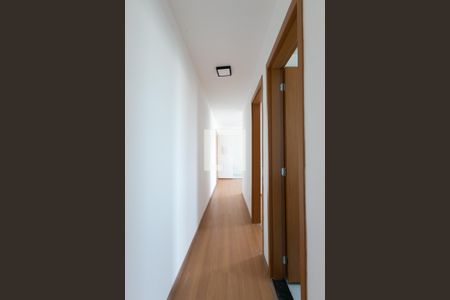 Apartamento para alugar com 43m², 2 quartos e sem vaga Apartamento para alugar com 43m², 2 quartos e sem vagaCorredor