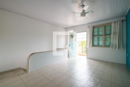 Sala de casa à venda com 4 quartos, 182m² em Medianeira, Porto Alegre