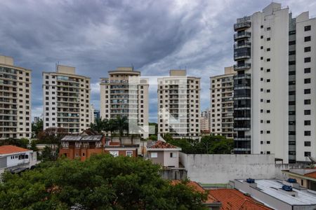 Apartamento à venda com 156m², 3 quartos e 3 vagasVista