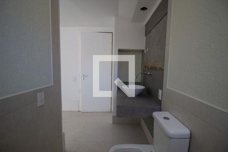 Casa à venda com 380m², 6 quartos e 6 vagas Casa à venda com 380m², 6 quartos e 6 vagasBanheiro da Suíte 4