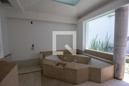 Casa à venda com 380m², 6 quartos e 6 vagas Casa à venda com 380m², 6 quartos e 6 vagasBanheiro da Suíte 5