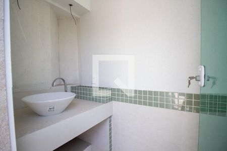 Casa à venda com 380m², 6 quartos e 6 vagas Casa à venda com 380m², 6 quartos e 6 vagasLavabo da Piscina