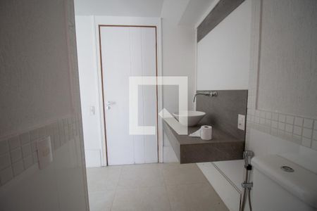 Casa à venda com 380m², 6 quartos e 6 vagas Casa à venda com 380m², 6 quartos e 6 vagasBanheiro da Suíte 2