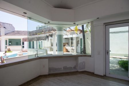 Casa à venda com 380m², 6 quartos e 6 vagas Casa à venda com 380m², 6 quartos e 6 vagasSuíte 5