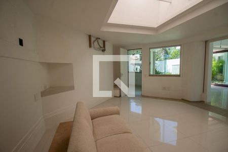 Sala de TV de casa à venda com 6 quartos, 380m² em Recreio dos Bandeirantes, Rio de Janeiro