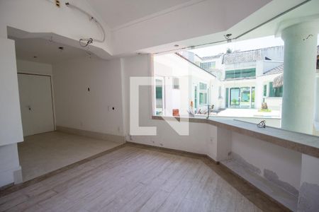 Casa à venda com 380m², 6 quartos e 6 vagas Casa à venda com 380m², 6 quartos e 6 vagasSuíte 5