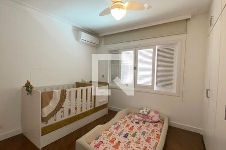 Casa de condomínio para alugar com 450m², 3 quartos e 4 vagasSuíte 2