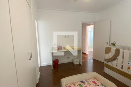 Casa de condomínio para alugar com 450m², 3 quartos e 4 vagasSuíte 2