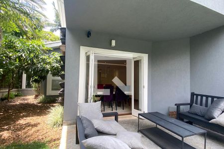 Casa de condomínio para alugar com 450m², 3 quartos e 4 vagasVaranda