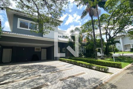 Casa de condomínio para alugar com 450m², 3 quartos e 4 vagasFachada