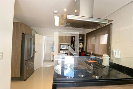 Casa de condomínio para alugar com 450m², 3 quartos e 4 vagasCozinha