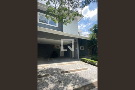 Casa de condomínio para alugar com 450m², 3 quartos e 4 vagasFachada