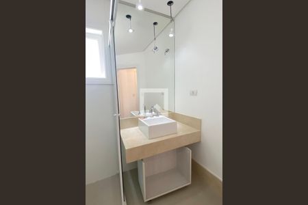 Casa de condomínio para alugar com 450m², 3 quartos e 4 vagasBanheiro da Suíte 3