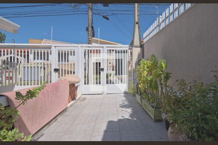 Casa à venda com 153m², 5 quartos e 2 vagasCasa fundos - entrada
