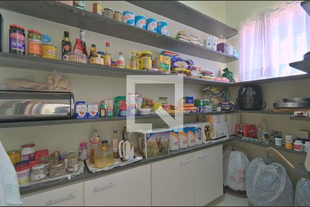 Casa à venda com 153m², 5 quartos e 2 vagasDespensa