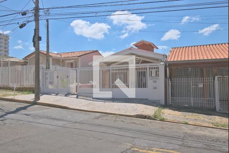 Casa à venda com 153m², 5 quartos e 2 vagasFachada