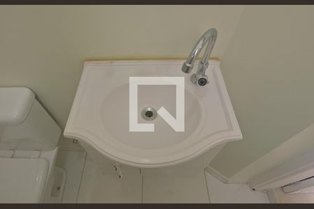 Casa à venda com 153m², 5 quartos e 2 vagasBanheiro (andar inferior)