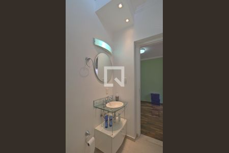 Casa à venda com 153m², 5 quartos e 2 vagasBanheiro da Suíte