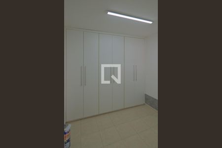 Casa à venda com 153m², 5 quartos e 2 vagasQuarto 2 (andar inferior)