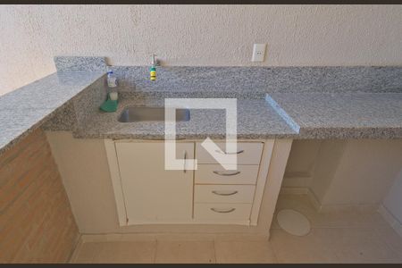 Casa à venda com 153m², 5 quartos e 2 vagasQuintal