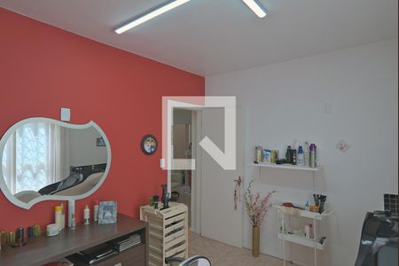 Casa à venda com 153m², 5 quartos e 2 vagasCasa fundos - Quarto