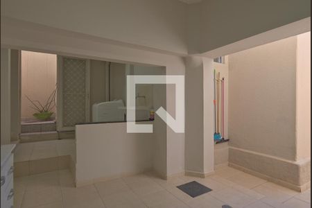 Casa à venda com 153m², 5 quartos e 2 vagasQuintal