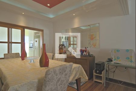 Sala de casa à venda com 5 quartos, 153m² em Vila Industrial, Campinas