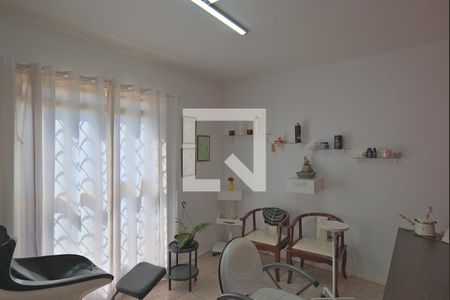 Casa à venda com 153m², 5 quartos e 2 vagasCasa fundos - Quarto