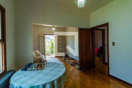 Casa à venda com 400m², 4 quartos e 3 vagasQuarto 4 - suíte