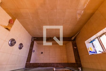 Casa à venda com 400m², 4 quartos e 3 vagasDetalhe do Banheiro da Suite