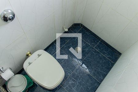 Casa para alugar com 330m², 5 quartos e 8 vagasBanheiro 2