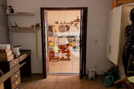 Casa para alugar com 330m², 5 quartos e 8 vagasDespensa