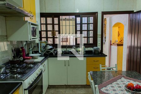 Casa para alugar com 330m², 5 quartos e 8 vagasCozinha