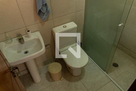 Casa para alugar com 330m², 5 quartos e 8 vagasBanheiro 3