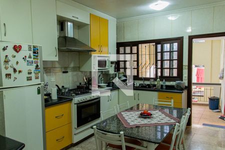 Casa para alugar com 330m², 5 quartos e 8 vagasCozinha