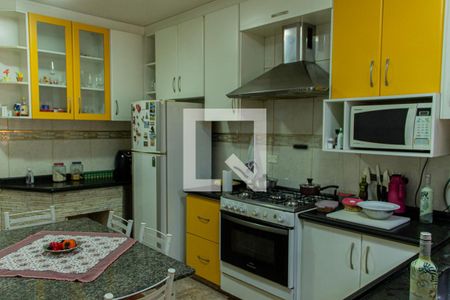 Casa para alugar com 330m², 5 quartos e 8 vagasCozinha