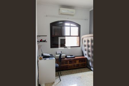 Casa para alugar com 330m², 5 quartos e 8 vagasQuarto 2