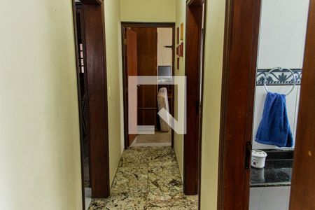 Casa para alugar com 330m², 5 quartos e 8 vagasCorredor