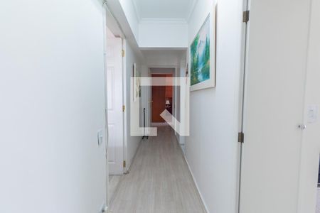 Corredor de apartamento à venda com 3 quartos, 106m² em Alto de Pinheiros, São Paulo