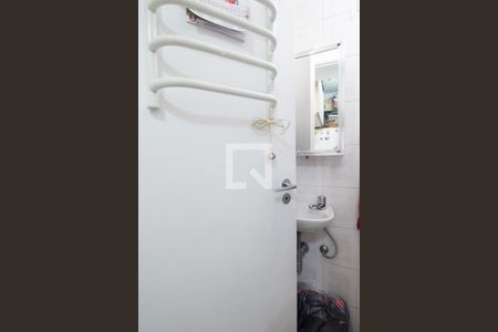 Apartamento à venda com 106m², 3 quartos e 1 vagaÁrea de serviço - banheiro