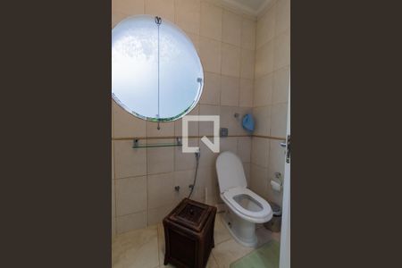 Casa à venda com 520m², 4 quartos e 2 vagasBanheiro da Suíte