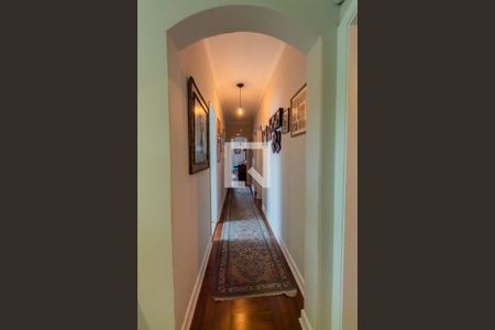 Casa à venda com 520m², 4 quartos e 2 vagasCorredor