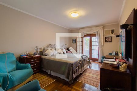 Casa à venda com 520m², 4 quartos e 2 vagasSuíte Master