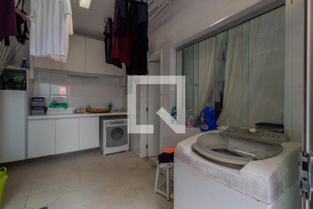 Casa à venda com 520m², 4 quartos e 2 vagasÁrea de Serviço