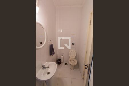 Casa à venda com 520m², 4 quartos e 2 vagasBanheiro do Serviço