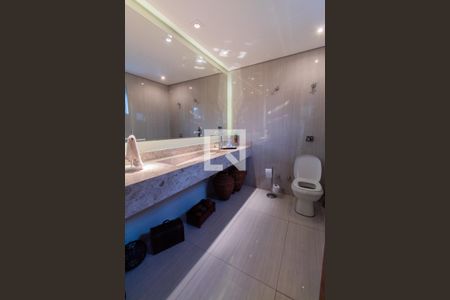 Casa à venda com 520m², 4 quartos e 2 vagasBanheiro