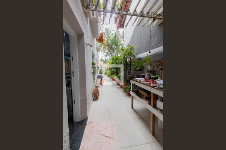 Casa à venda com 520m², 4 quartos e 2 vagasÁrea de Serviço