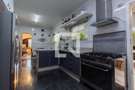 Casa à venda com 520m², 4 quartos e 2 vagasCozinha