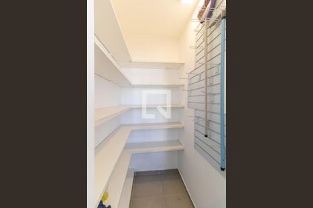 Apartamento à venda com 75m², 2 quartos e sem vagaDispensa