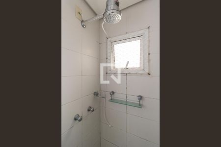 Banheiro de kitnet/studio para alugar com 1 quarto, 30m² em Rio Branco, Porto Alegre